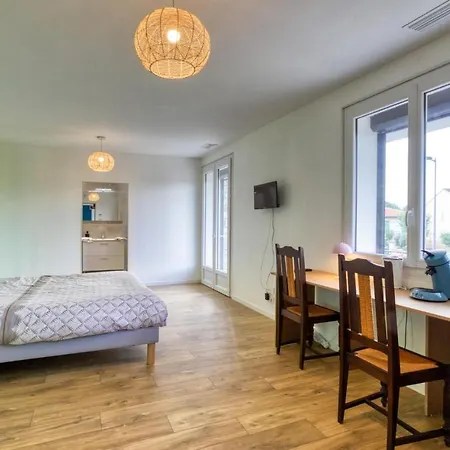 Ferienhaus Beautiful In Albi